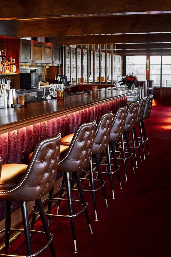 Rise Uptown Hotel Phoenix Bagian luar foto
