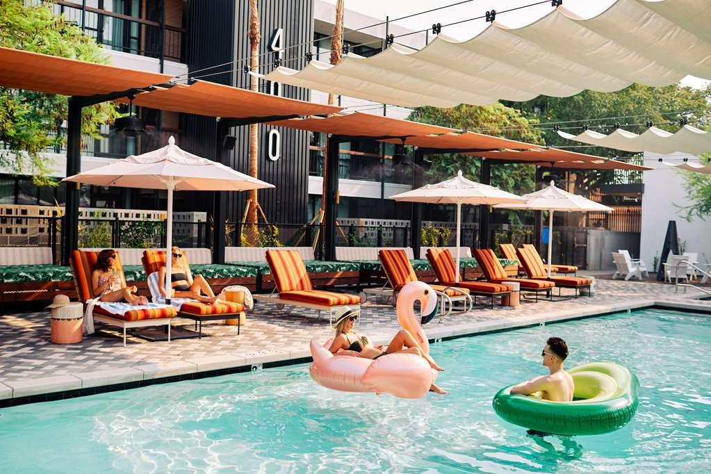 Rise Uptown Hotel Phoenix Bagian luar foto