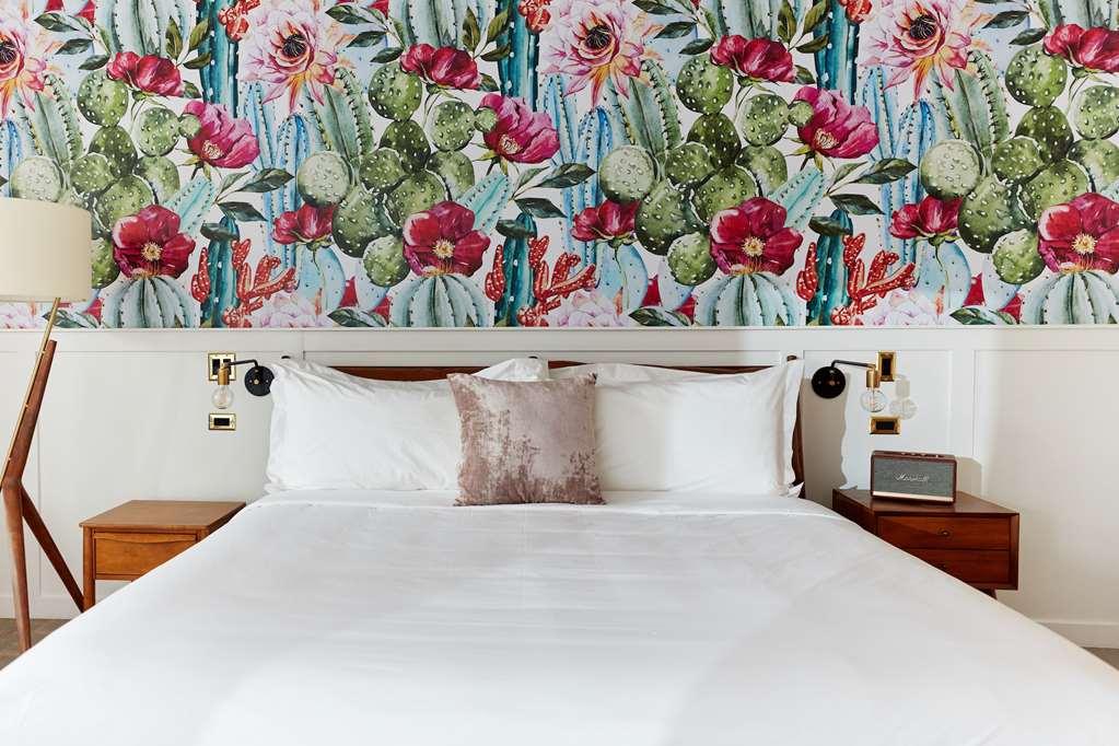 Rise Uptown Hotel Phoenix Ruang foto